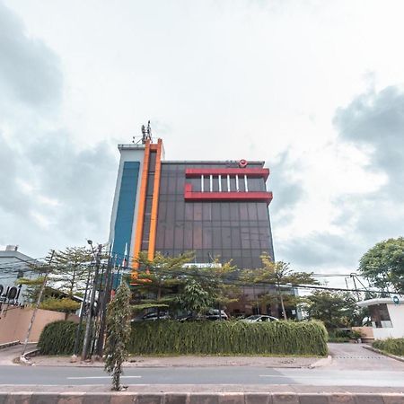 Collection O Hotel Igloo Bekasi Bagian luar foto