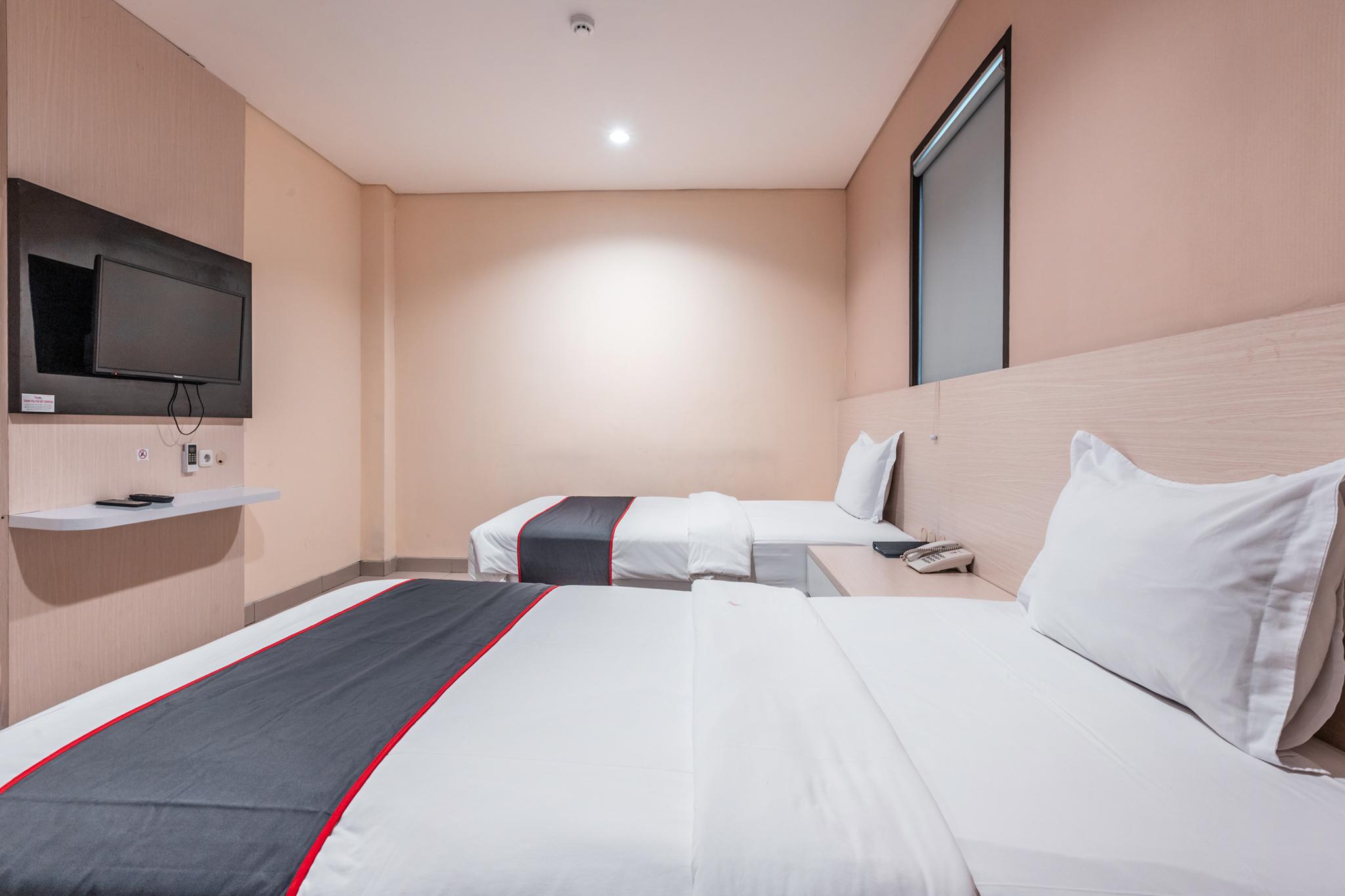 Collection O Hotel Igloo Bekasi Bagian luar foto