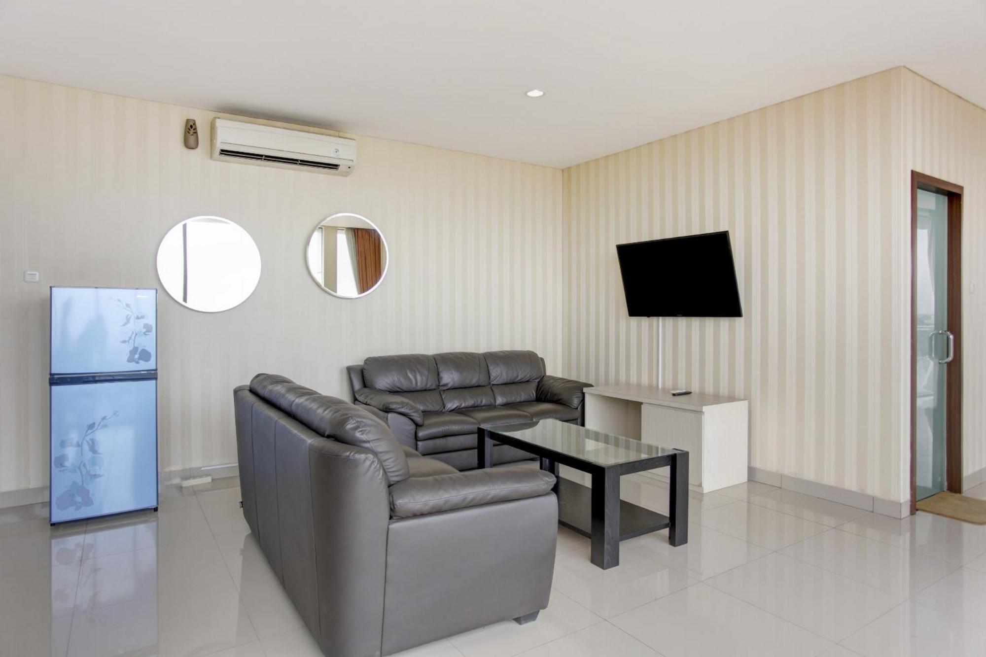 Collection O Hotel Igloo Bekasi Bagian luar foto