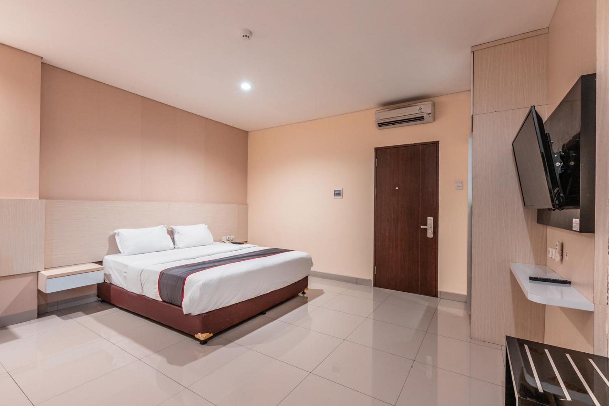 Collection O Hotel Igloo Bekasi Bagian luar foto