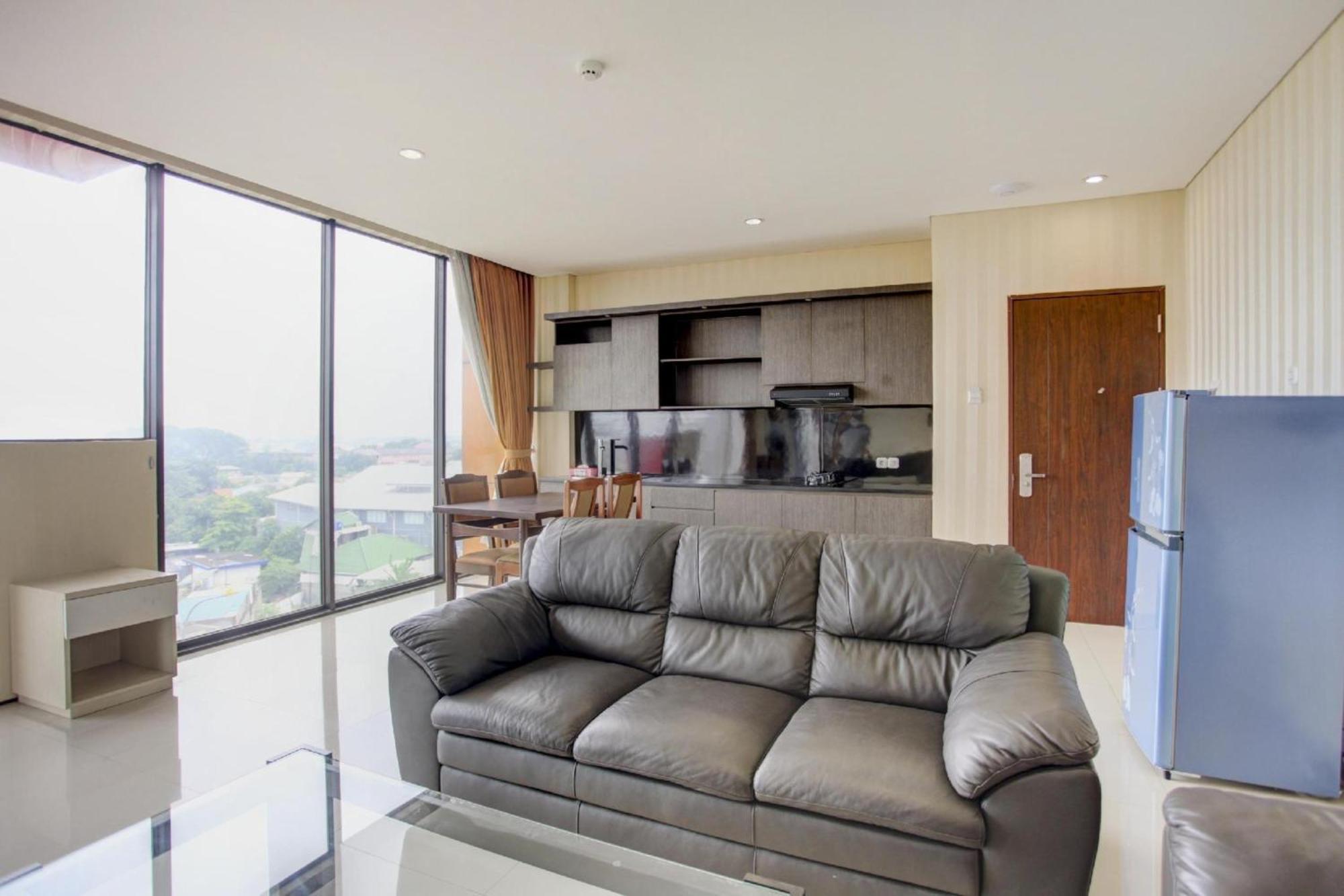 Collection O Hotel Igloo Bekasi Bagian luar foto