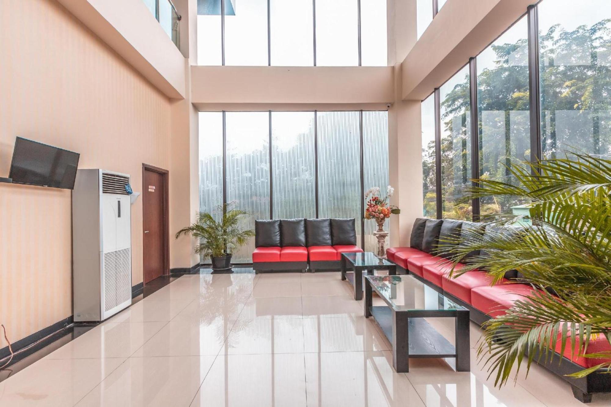 Collection O Hotel Igloo Bekasi Bagian luar foto